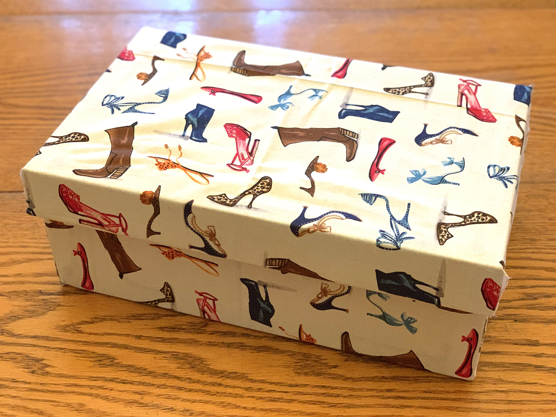 Shoebox cookie box!